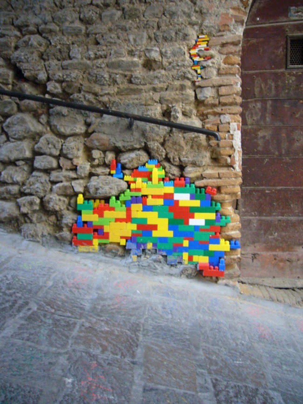2710