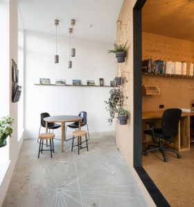 selencky-parson-office-self-designed-redesign-refurbishment-architecture-interiors-london_dezeen_2364_col_20